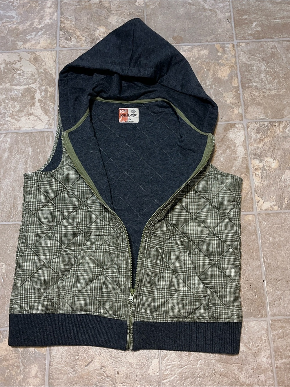 Ruff Hewn Olive Plaid Quilted Vest with Dark Gray Hood - Picture 6 of 11